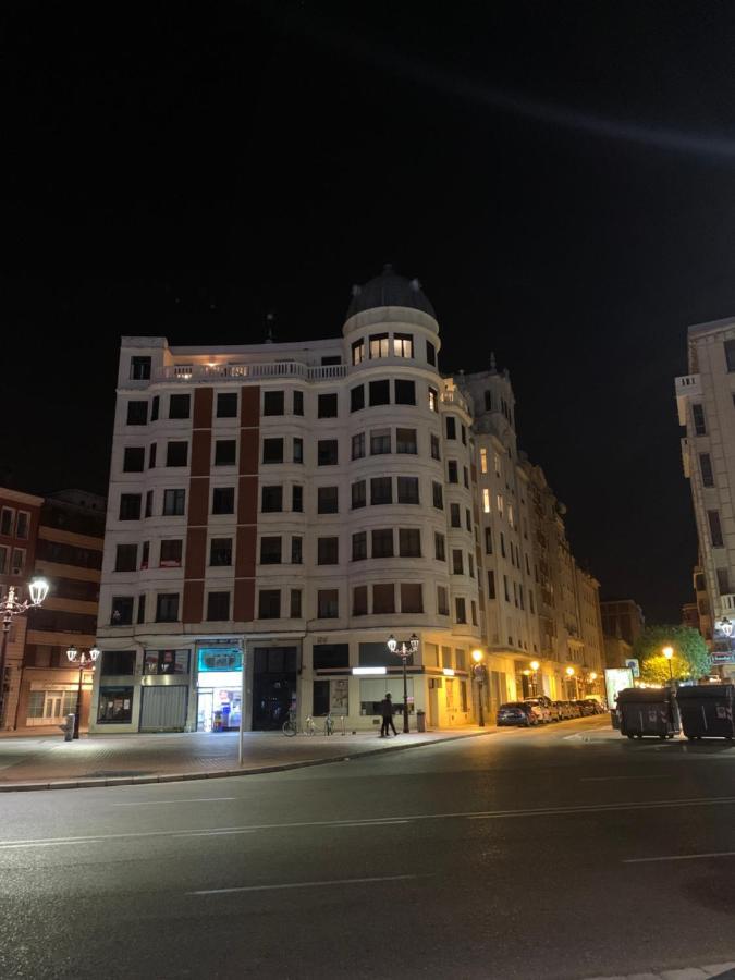 شقة Mirando A La Catedral Desde Plaza Vega Burgo المظهر الخارجي الصورة
